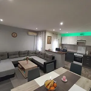 Apartman Hukic A2 And A1, Fazana